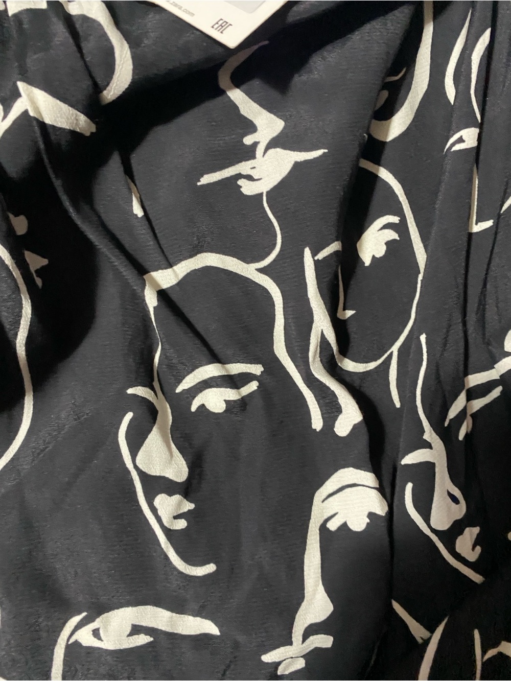 Zara Abstract Face Print Mock Neck Blouse Black White Long Sleeve Art Print Sz M - Picture 5 of 10